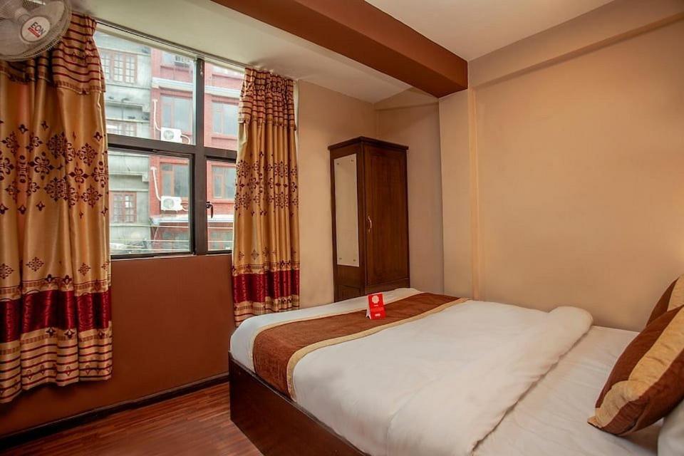 Divine Guest House Kathmandu Buitenkant foto