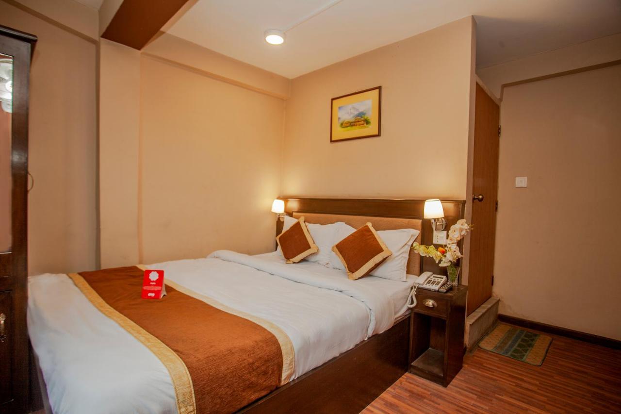 Divine Guest House Kathmandu Buitenkant foto