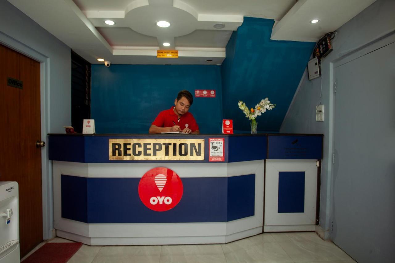 Divine Guest House Kathmandu Buitenkant foto
