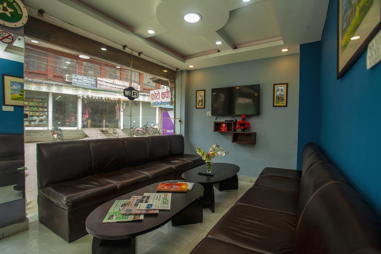 Divine Guest House Kathmandu Buitenkant foto