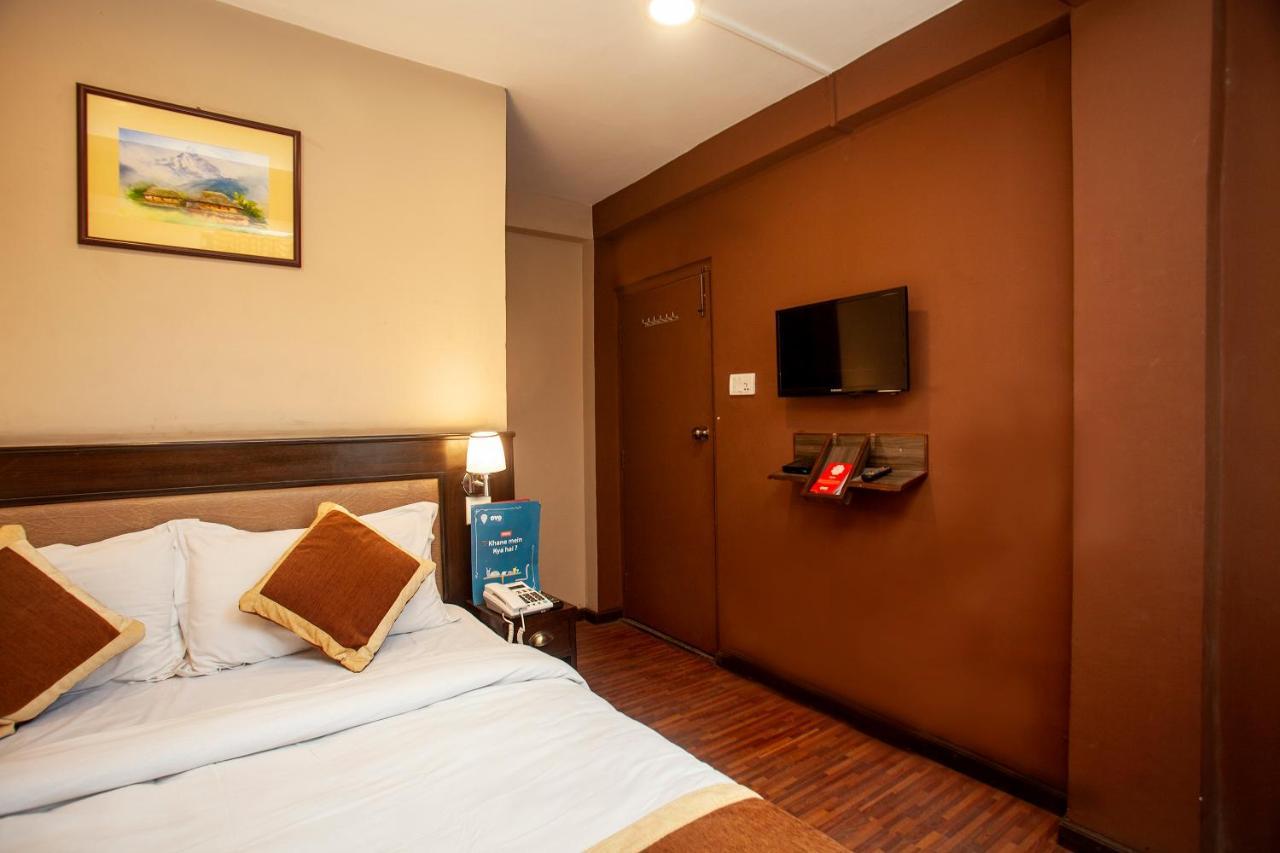Divine Guest House Kathmandu Buitenkant foto