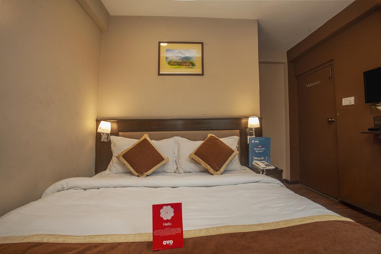 Divine Guest House Kathmandu Buitenkant foto